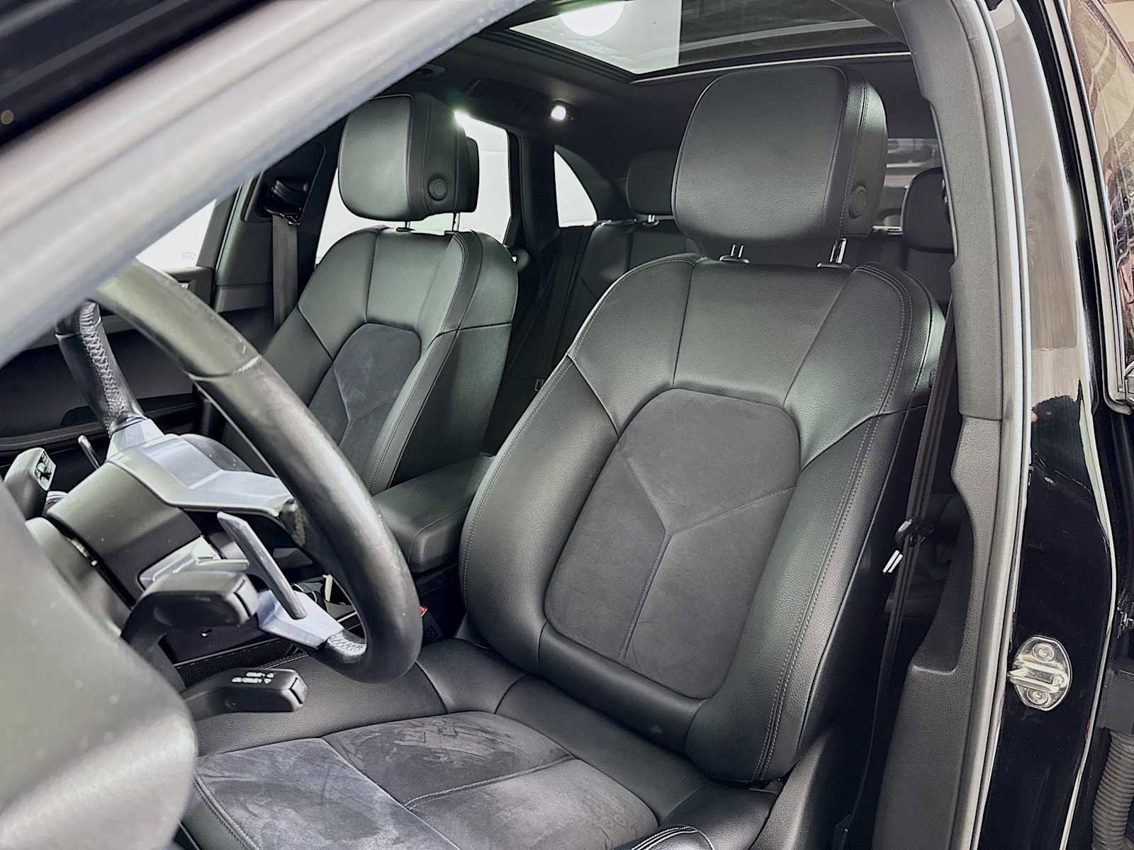 Used 2017 Porsche Macan image 10