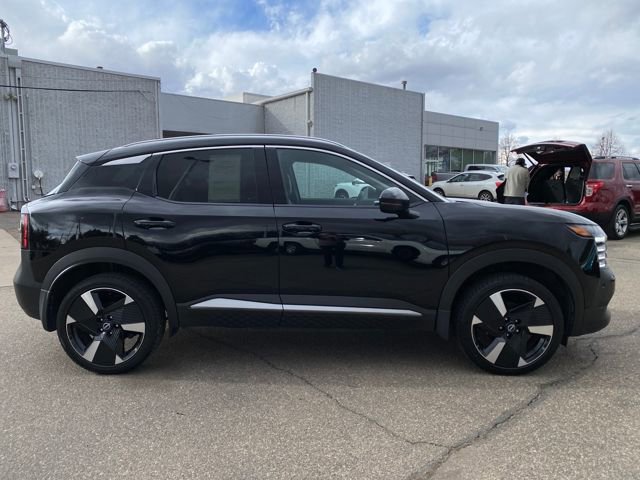 Certified 2025 Nissan Kicks SR image 7