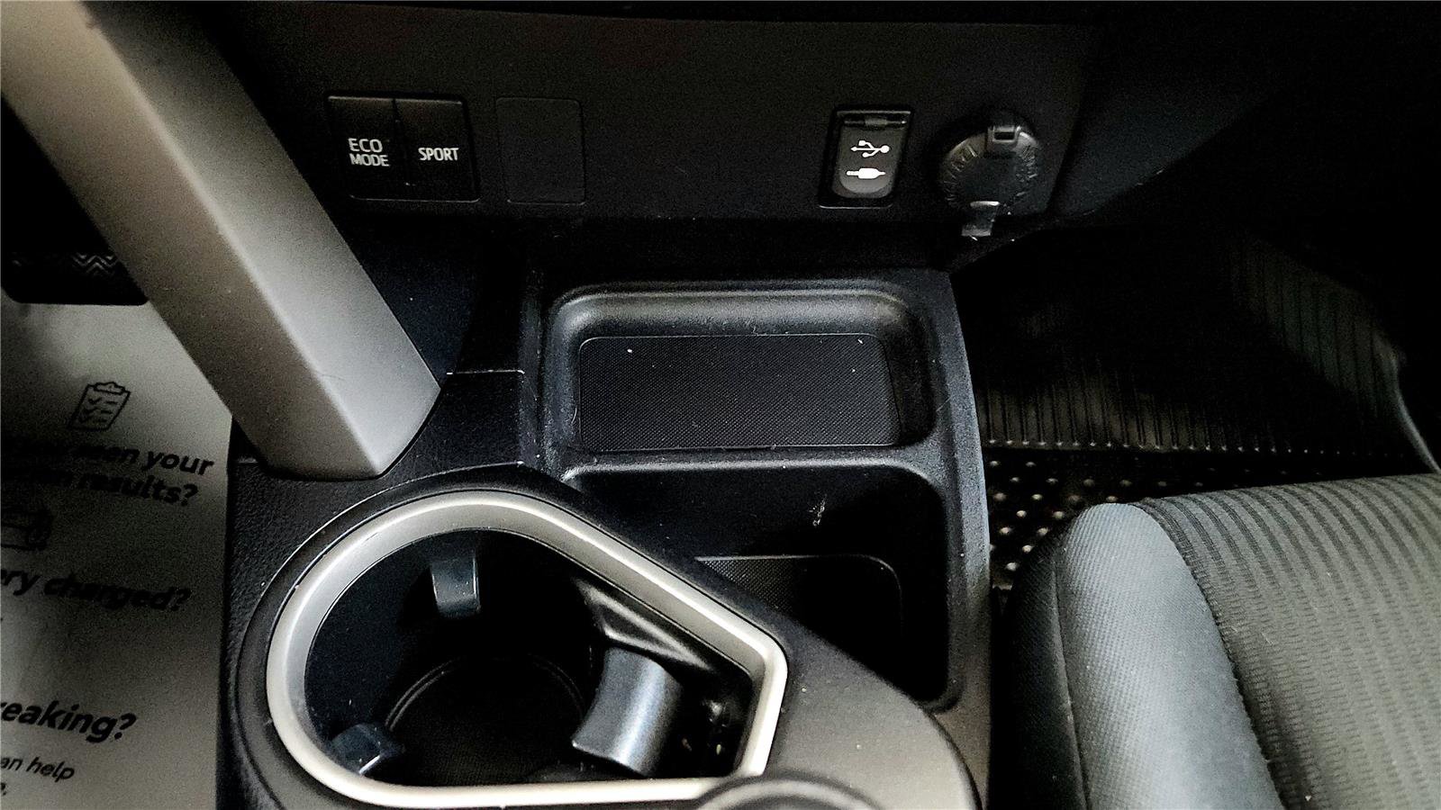 Used 2017 Toyota RAV4 LE w/ All Weather Liner Package AWD/4WD image 33