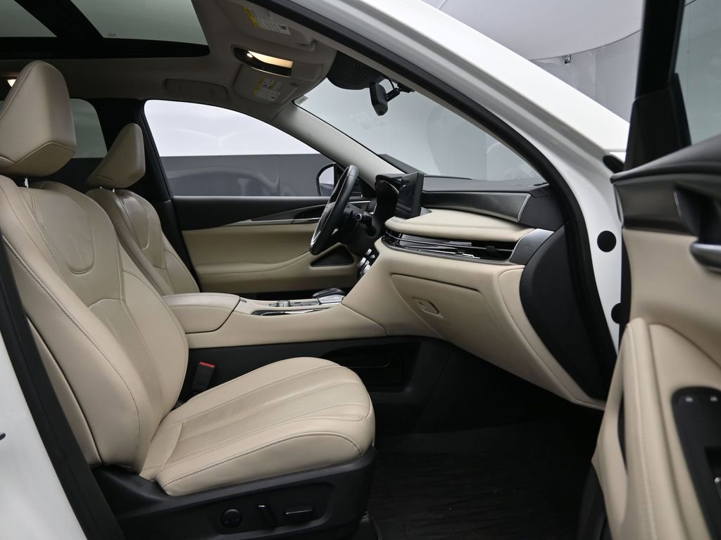 Used 2023 INFINITI QX60 Luxe image 34