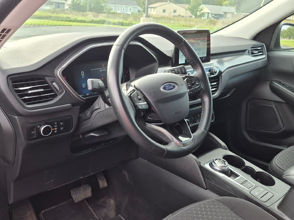 Used 2024 Ford Escape Active AWD/4WD image 9