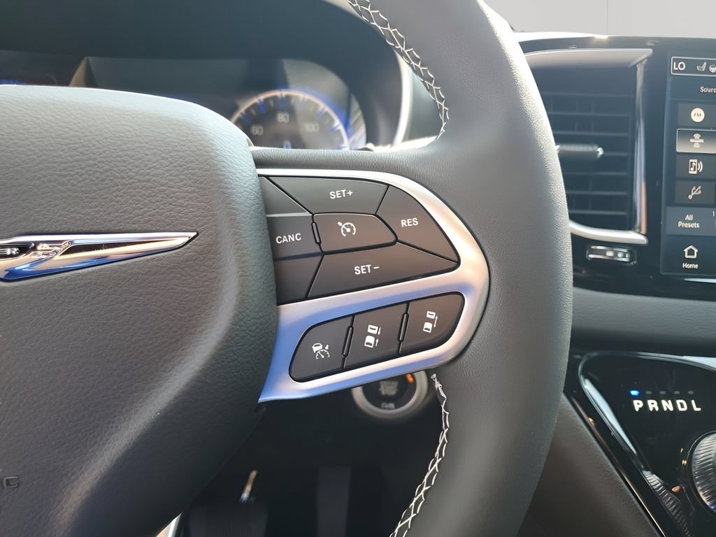 New 2026 Chrysler Voyager LX FWD image 33