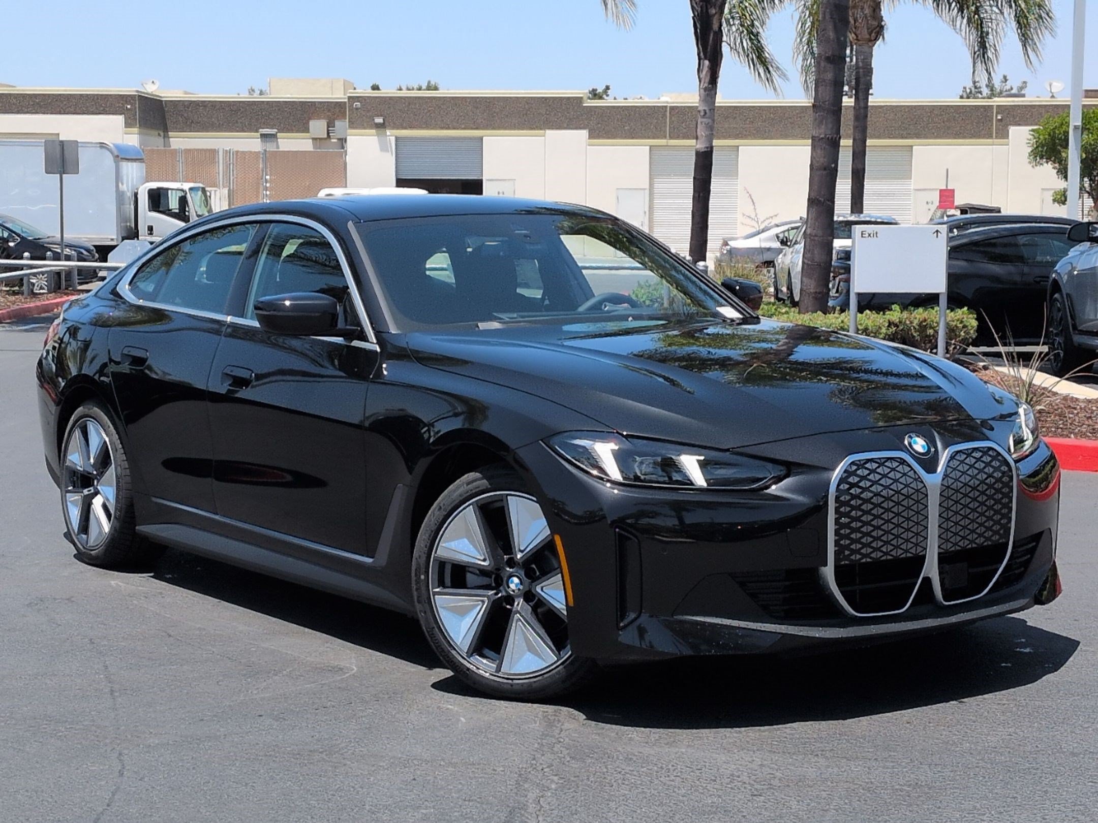 New 2026 BMW i4 eDrive40 w/ Premium Package RWD image 2