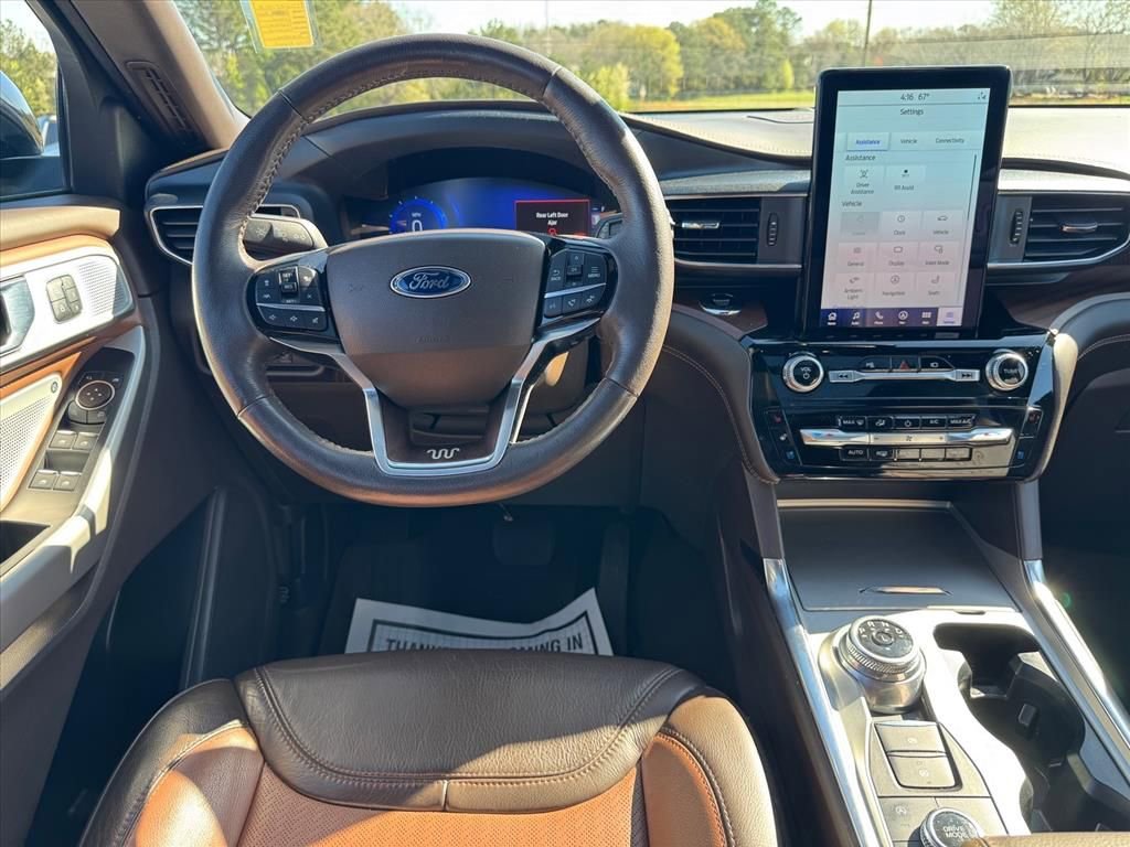 Used 2023 Ford Explorer King Ranch w/ Premium Technology Package image 15