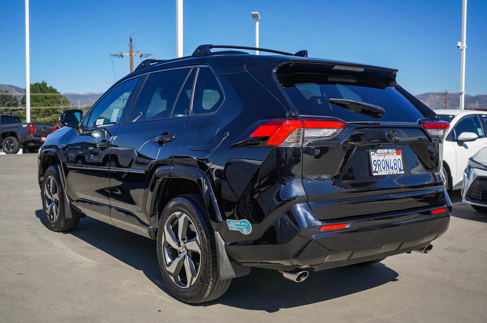 Certified 2025 Toyota RAV4 SE w/ Weather & Moonroof Package image 7