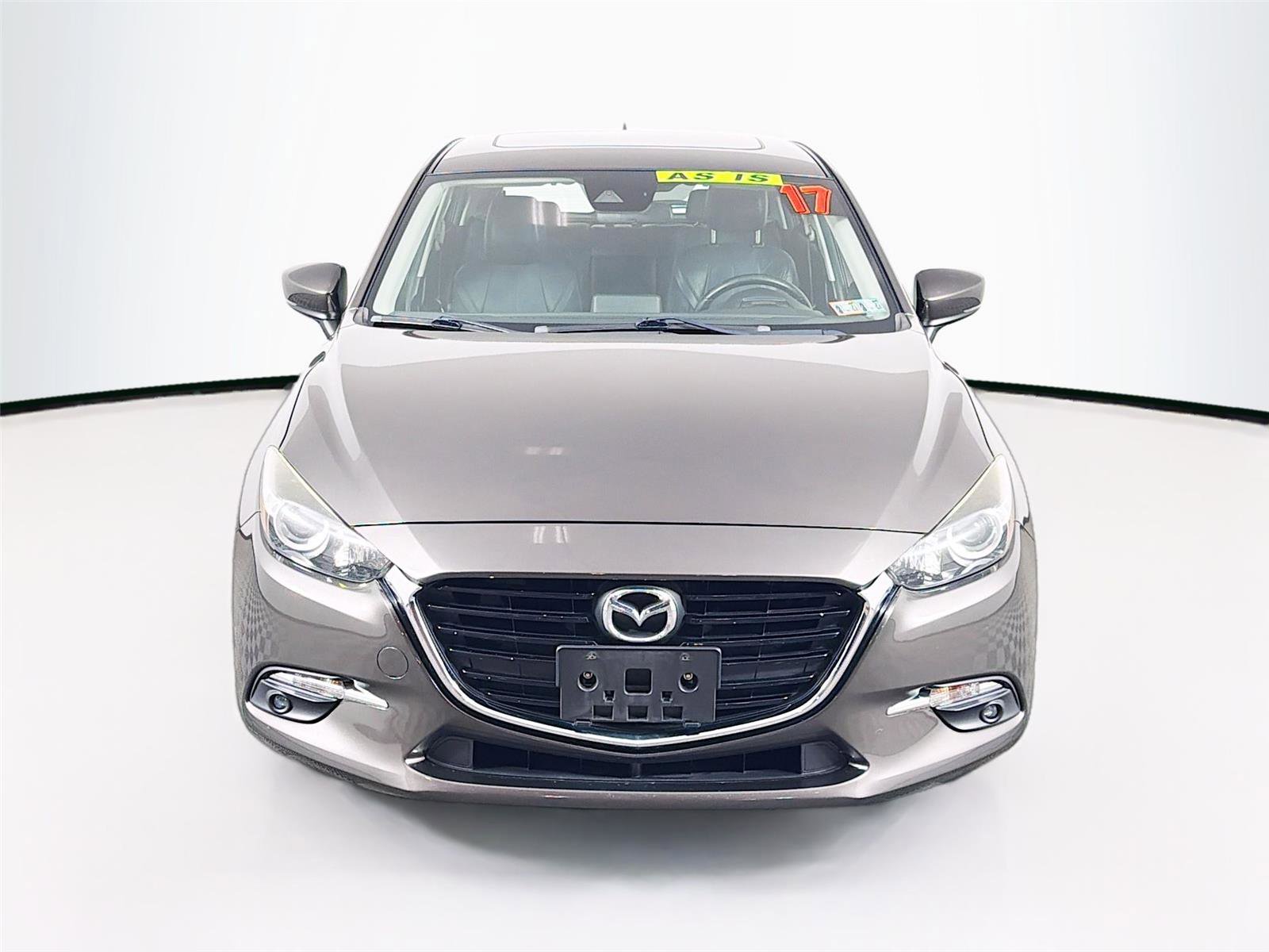 Used 2017 MAZDA MAZDA3 Grand Touring image 2