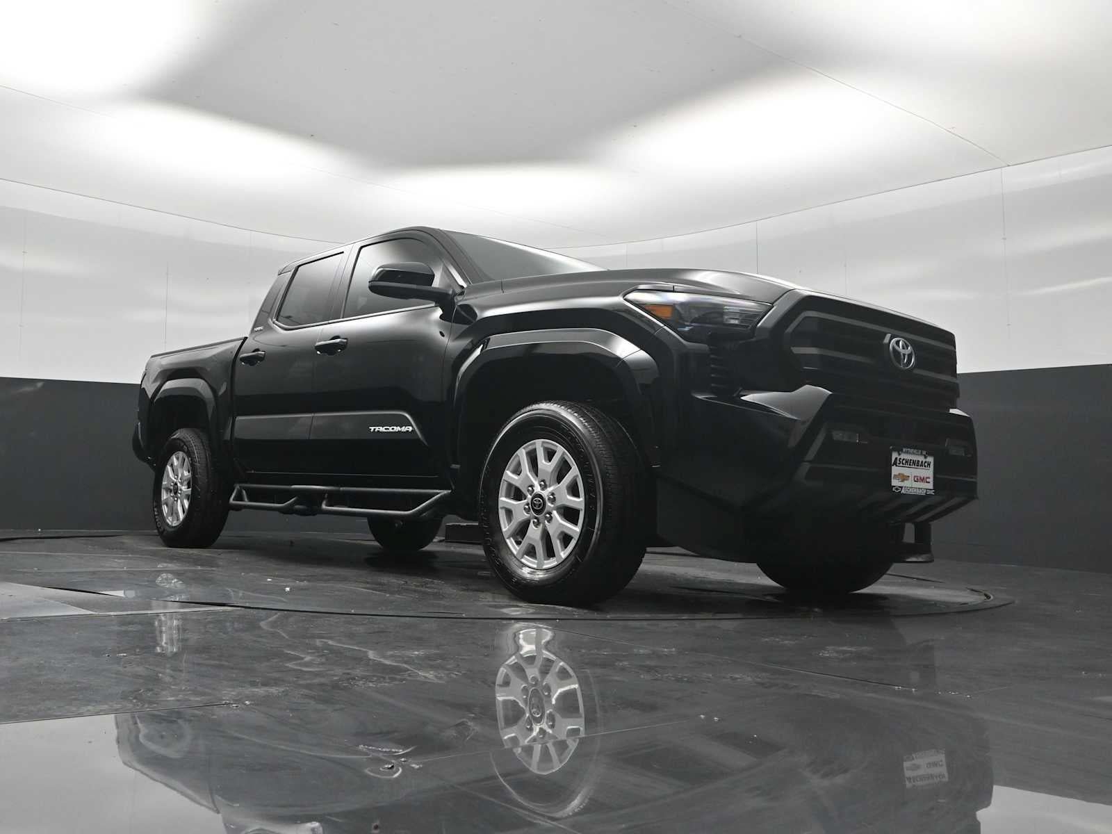 Used 2025 Toyota Tacoma SR5 RWD image 18