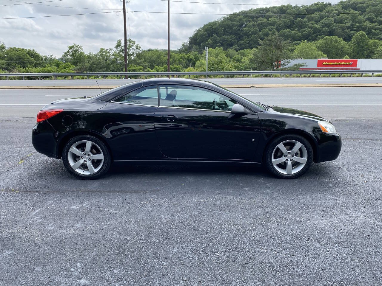 Used 2007 Pontiac G6 GT w/ Premium Package FWD image 13
