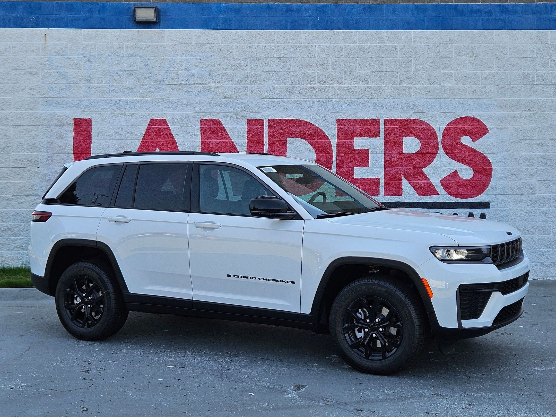New 2026 Jeep Grand Cherokee Altitude
