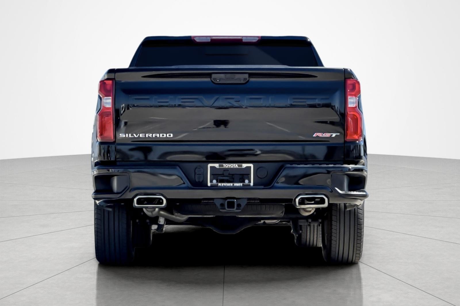 Used 2023 Chevrolet Silverado 1500 RST w/ Convenience Package II AWD/4WD image 4