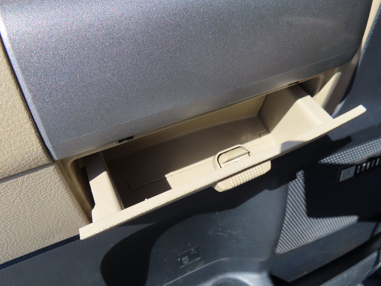 Used 2015 Toyota Sequoia Limited image 17