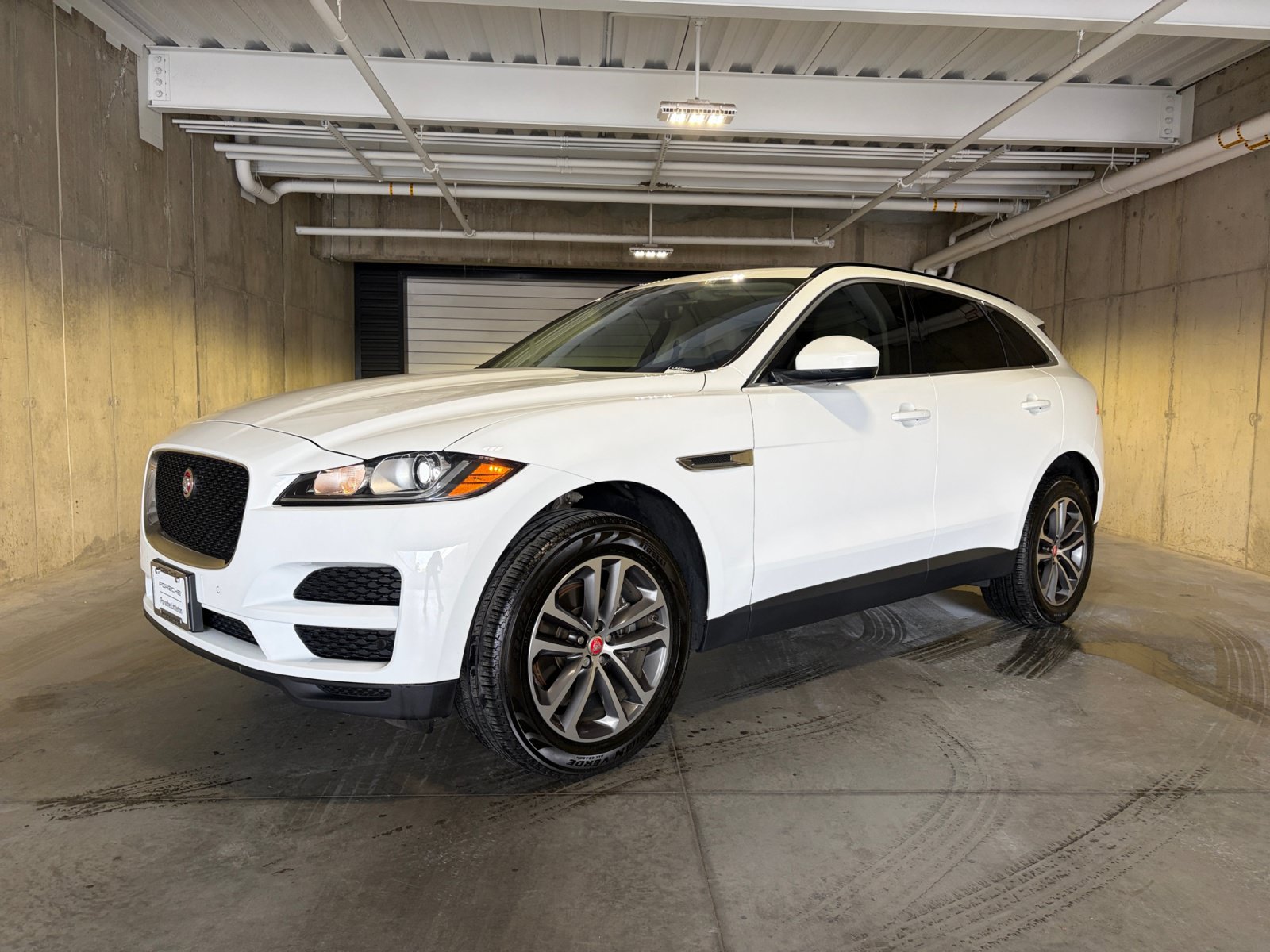 Used 2020 Jaguar F-PACE Premium AWD/4WD image 1