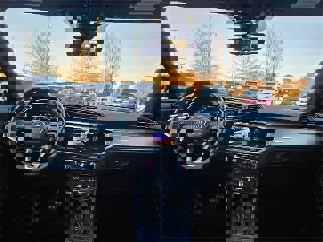 Used 2025 Audi Q3 2.0T Premium w/ Convenience Package image 16