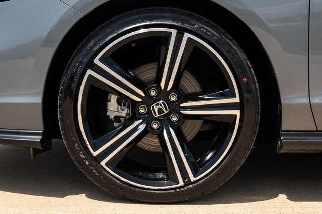 Used 2025 Honda Accord Sport image 6