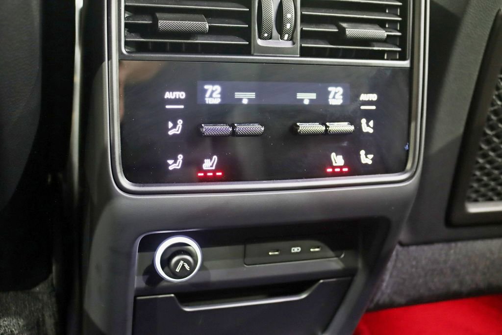 Used 2024 Porsche Cayenne Turbo GT AWD/4WD image 35