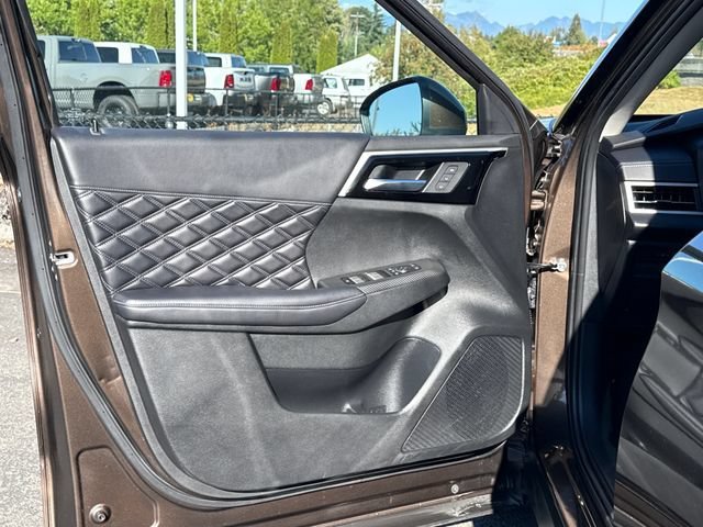 Used 2023 Mitsubishi Outlander SEL AWD/4WD image 16