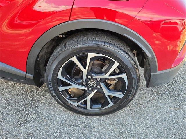 Used 2021 Toyota C-HR XLE image 6