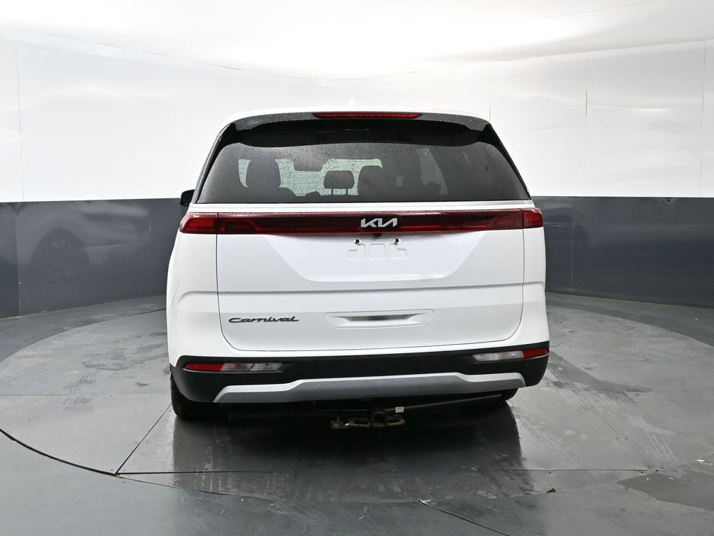 Used 2022 Kia Carnival EX FWD image 4