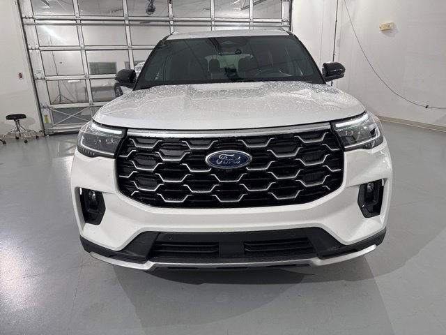 New 2026 Ford Explorer Platinum w/ LUX Leather Package AWD/4WD image 2