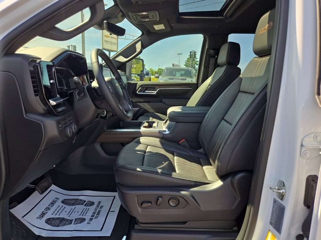 Certified 2025 Chevrolet Silverado 2500 High Country w/ High Country Premium Package AWD/4WD image 16
