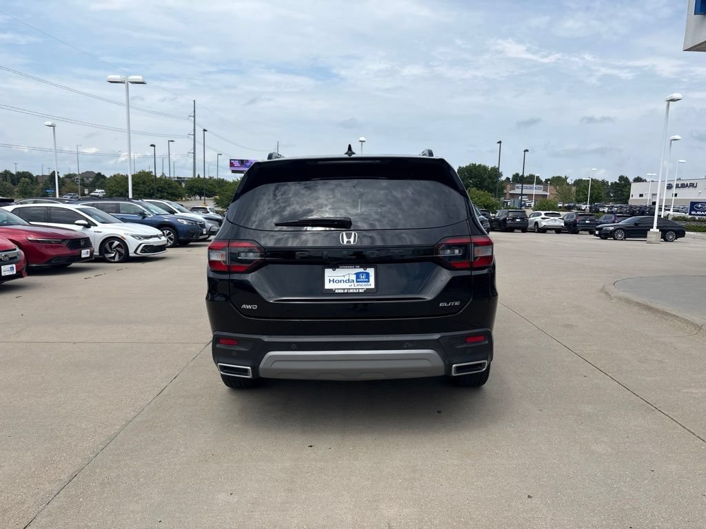 Certified 2023 Honda Pilot Elite image 6