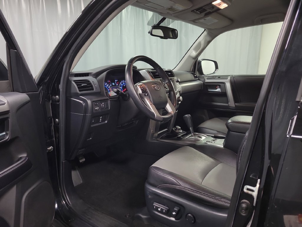 Used 2017 Toyota 4Runner SR5 Premium AWD/4WD image 12