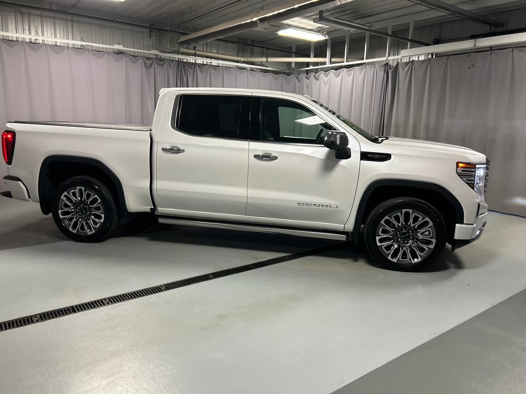 Used 2024 GMC Sierra 1500 Denali Ultimate AWD/4WD image 8