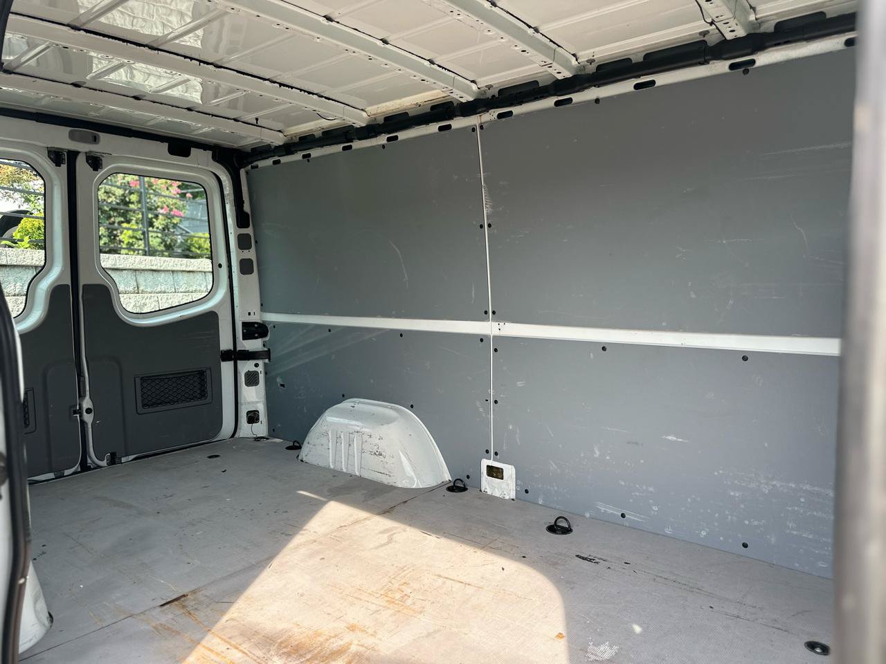 Used 2008 Dodge Sprinter 2500 RWD image 11