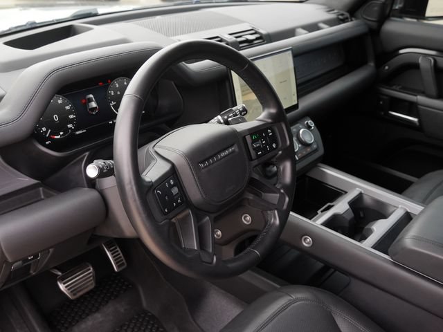 Used 2025 Land Rover Defender 110 V8 AWD/4WD image 18