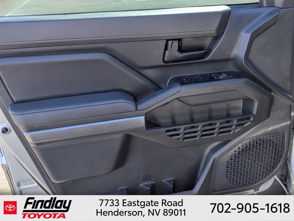 Certified 2025 Toyota Tacoma SR5 AWD/4WD image 19