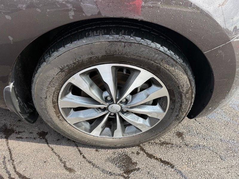 Used 2018 Kia Sedona SX FWD image 17