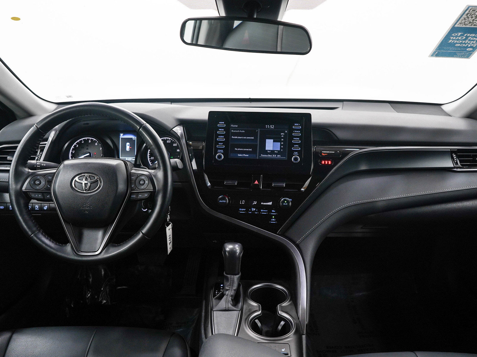 Used 2023 Toyota Camry SE FWD image 13