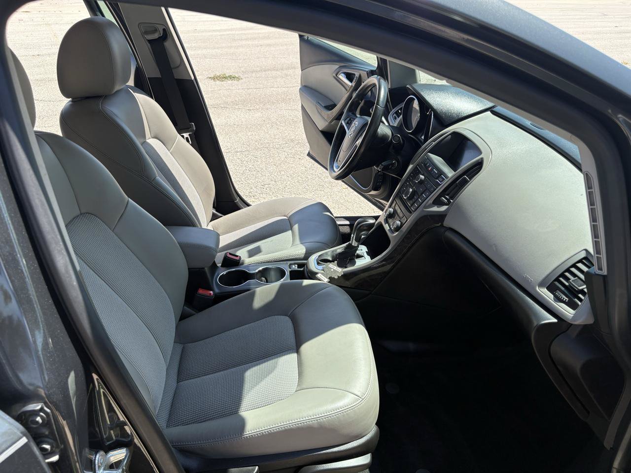 Used 2014 Buick Verano Convenience FWD image 24