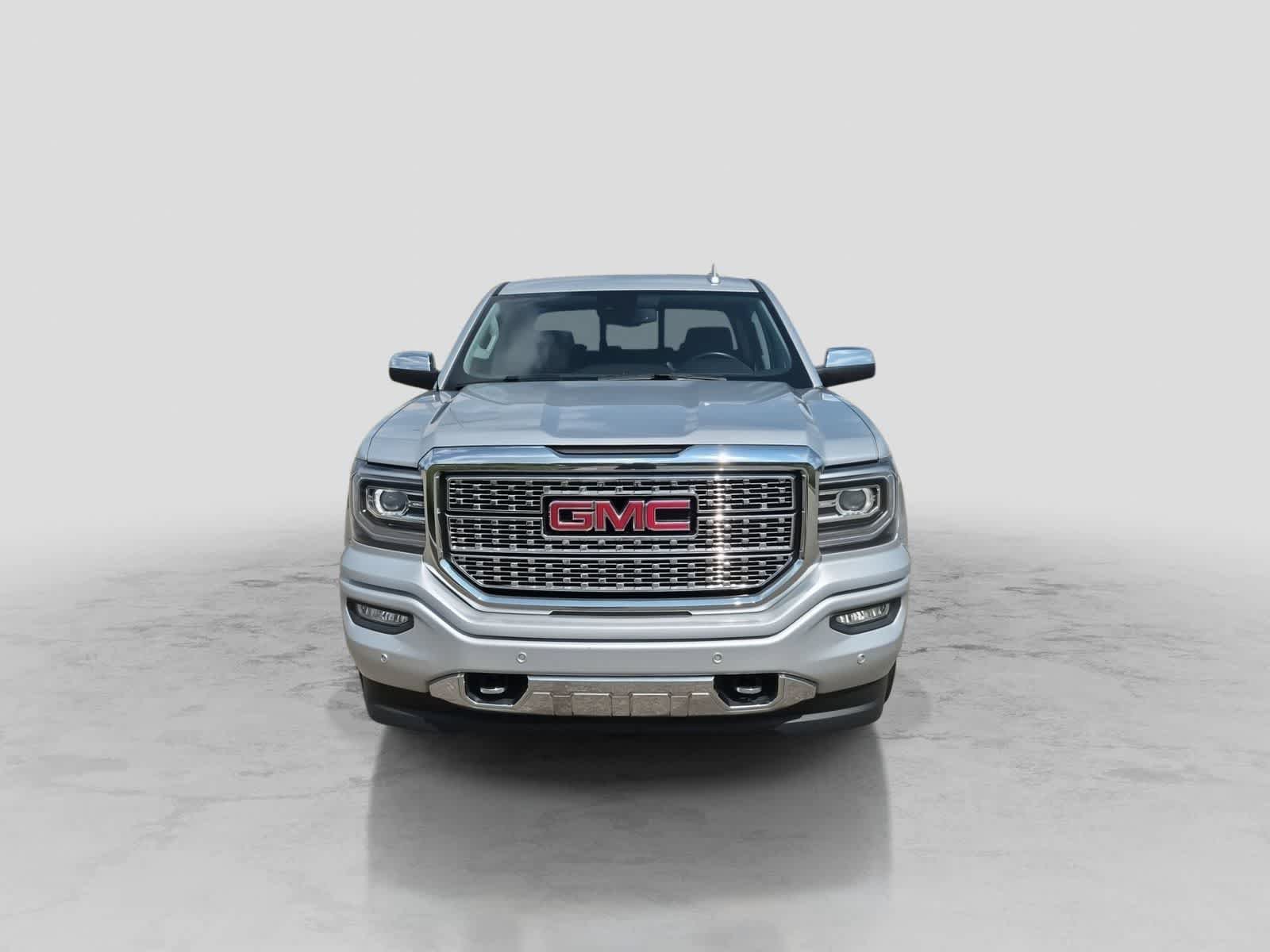 Used 2018 GMC Sierra 1500 Denali w/ Denali Ultimate Package AWD/4WD image 3