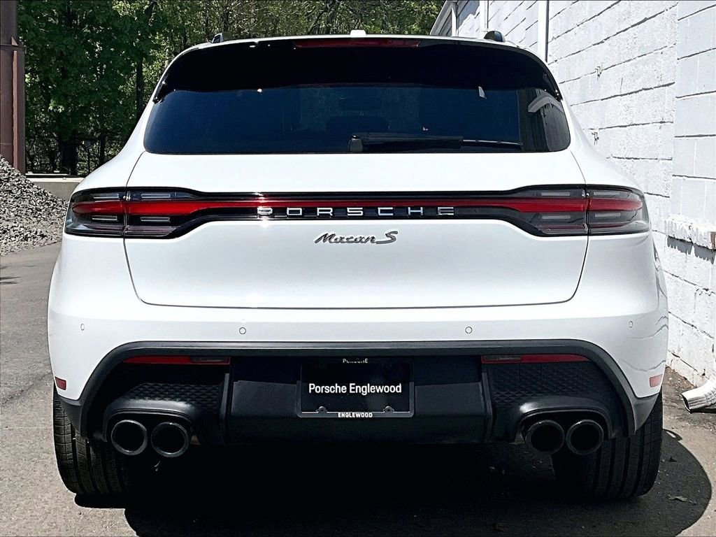 Certified 2025 Porsche Macan S AWD/4WD image 9
