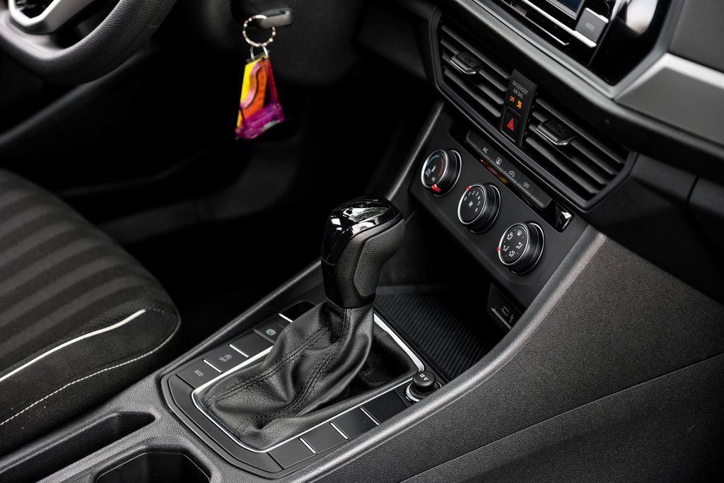 Used 2022 Volkswagen Jetta Sport image 30