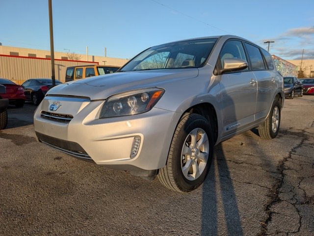 Used 2014 Toyota RAV4 EV image 3