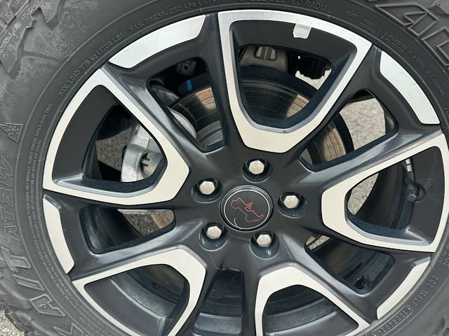 Used 2025 Jeep Compass Trailhawk AWD/4WD image 33