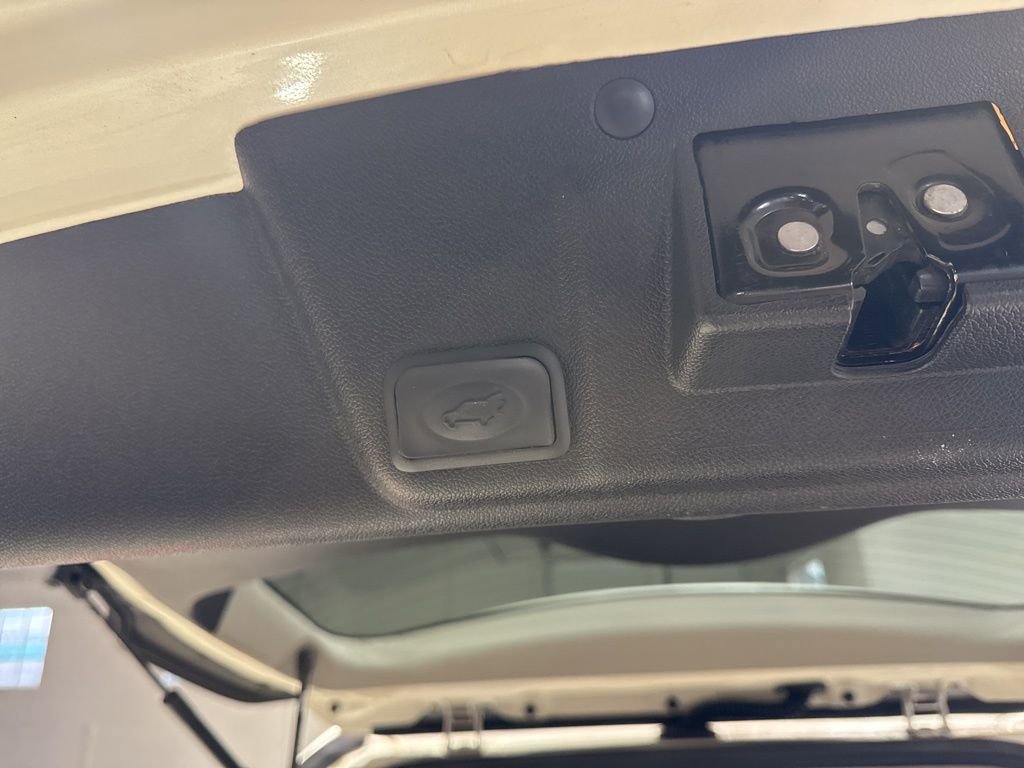 Used 2012 Buick Enclave Leather FWD image 35