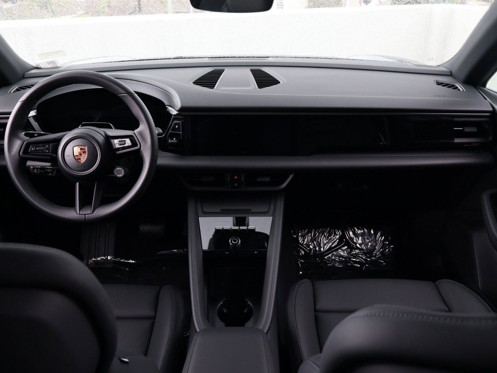 New 2026 Porsche Macan Electric RWD image 21
