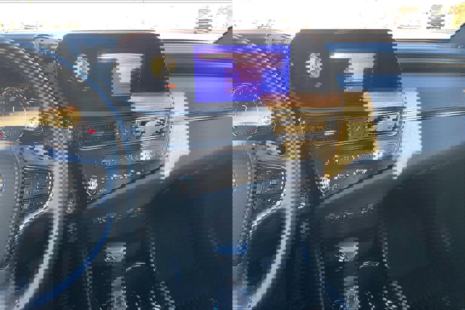 Used 2025 Lexus ES 350 w/ Premium Package image 6