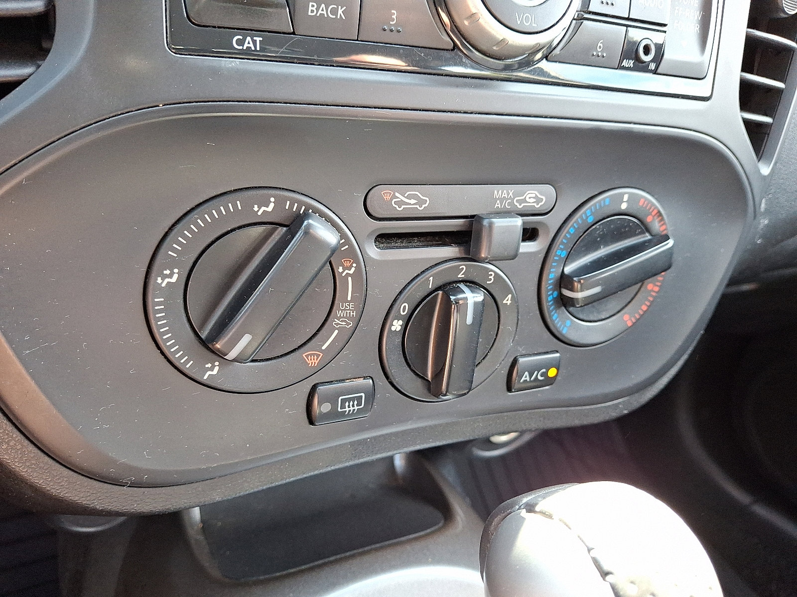 Used 2012 Nissan Juke S image 18