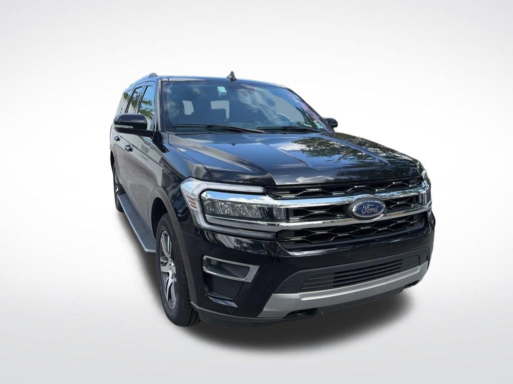Used 2023 Ford Expedition Max Limited AWD/4WD image 2