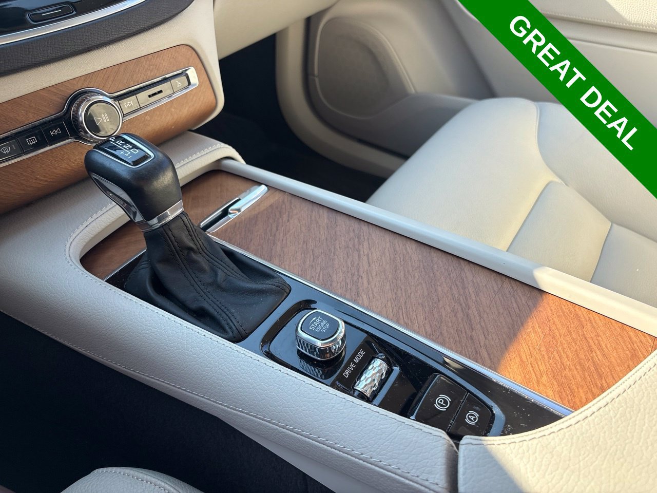 Used 2021 Volvo XC90 T6 Momentum w/ Advanced Package AWD/4WD image 20