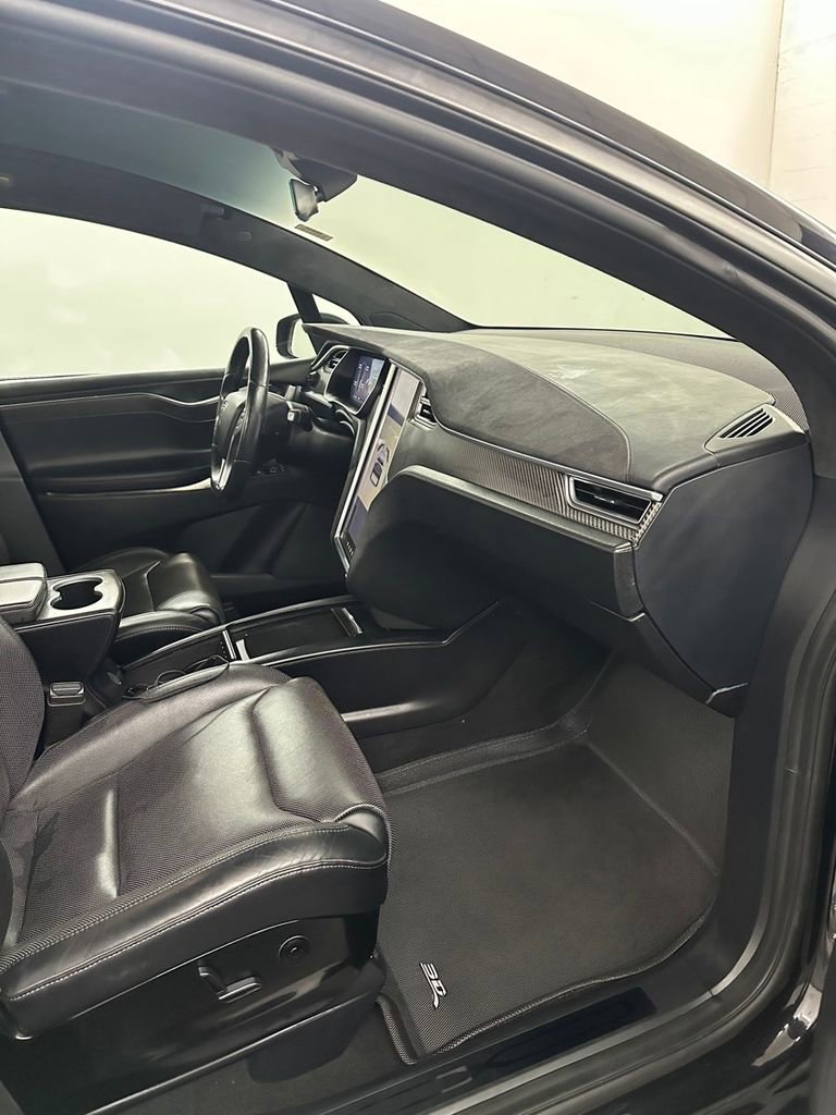 Used 2016 Tesla Model X Performance image 36