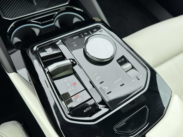 New 2027 BMW 530i xDrive w/ Premium Package AWD/4WD image 17