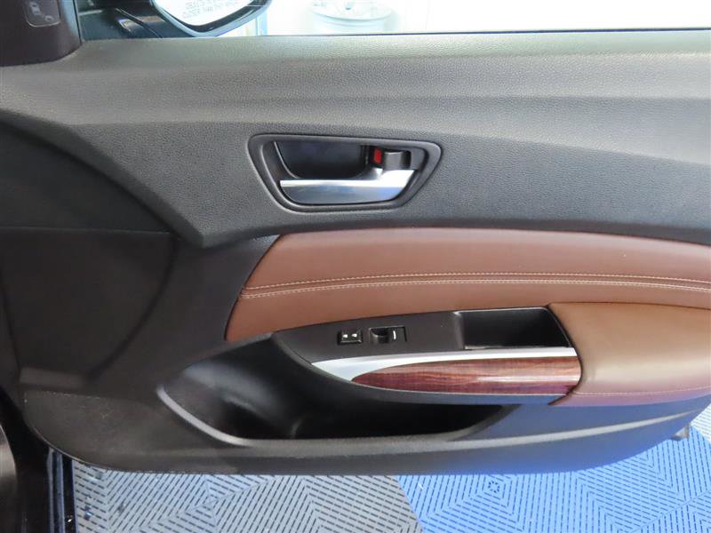 Used 2015 Acura TLX w/ Technology Package image 35