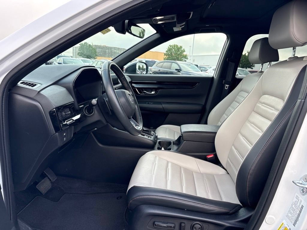 Used 2024 Honda CR-V Sport Touring image 18