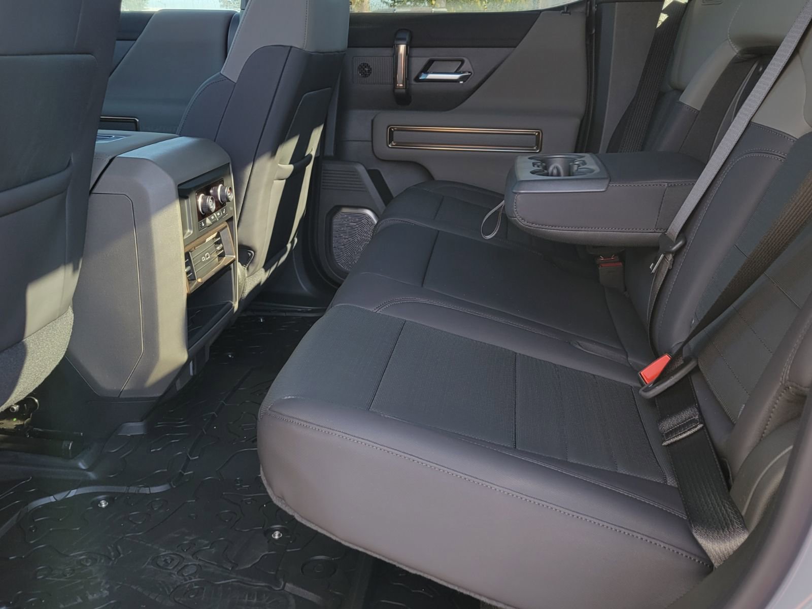 New 2025 GMC Hummer EV 3X w/ Battery Pack, 24 Module Pack AWD/4WD image 8