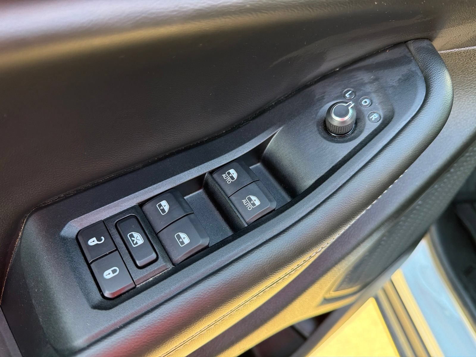 Used 2024 Jeep Grand Cherokee L Altitude AWD/4WD image 15